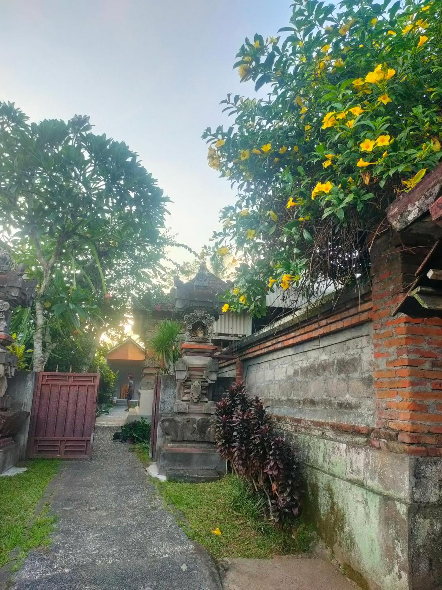 Hotel Karmila House Ubud Exterior foto